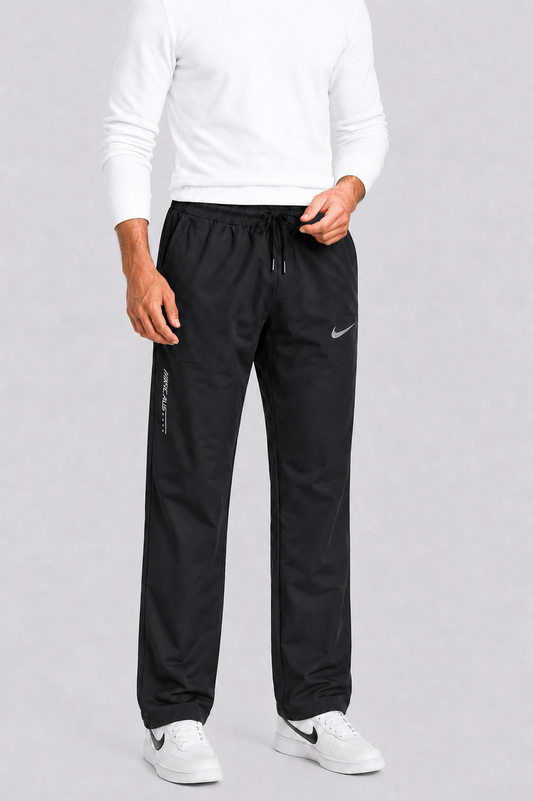 STRAIGHT FIT PERFORMANCE TROUSERS