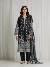 Basic Printed Lawn 3-Pieces Stitched