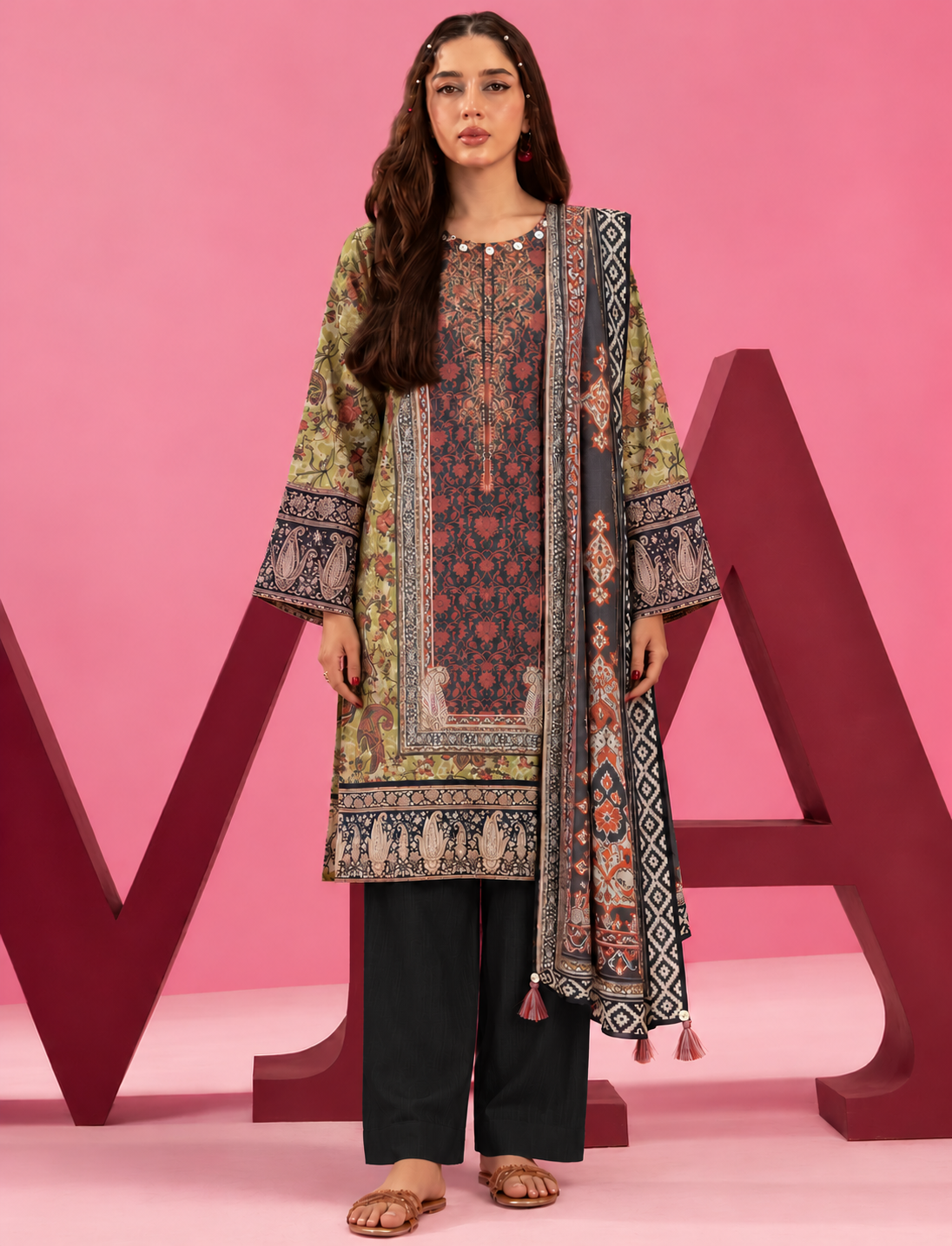 Khaddar Olive Green Printed 3-Piece Stitched Suit