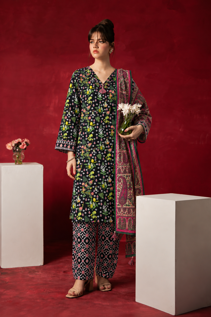 Khaddar Black Printed 3-Piece Stitched Suit