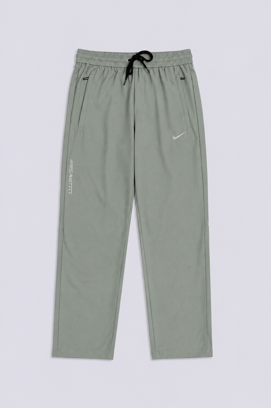 STRAIGHT FIT PERFORMANCE TROUSERS