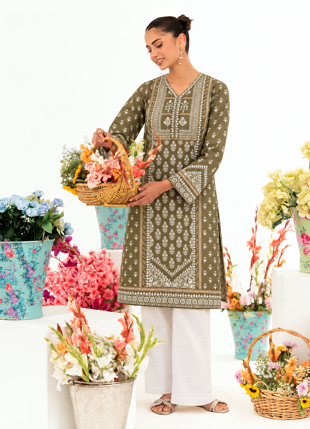 Khaddar Olive Green Printed 3-Piece Stitched Suit