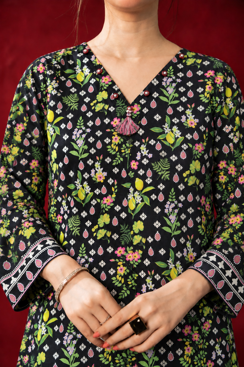 Khaddar Black Printed 3-Piece Stitched Suit