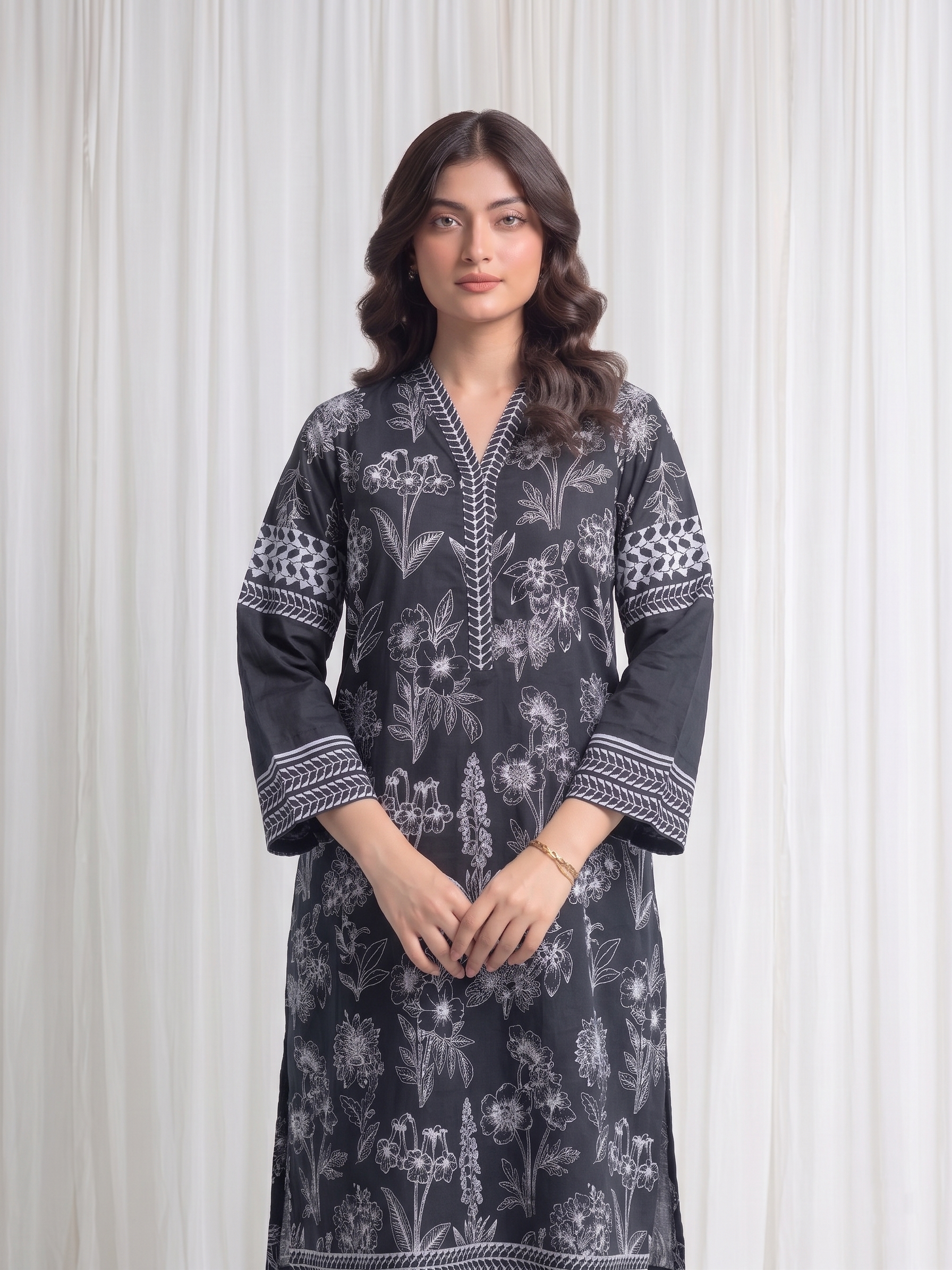 Basic Printed Lawn 3-Pieces Stitched