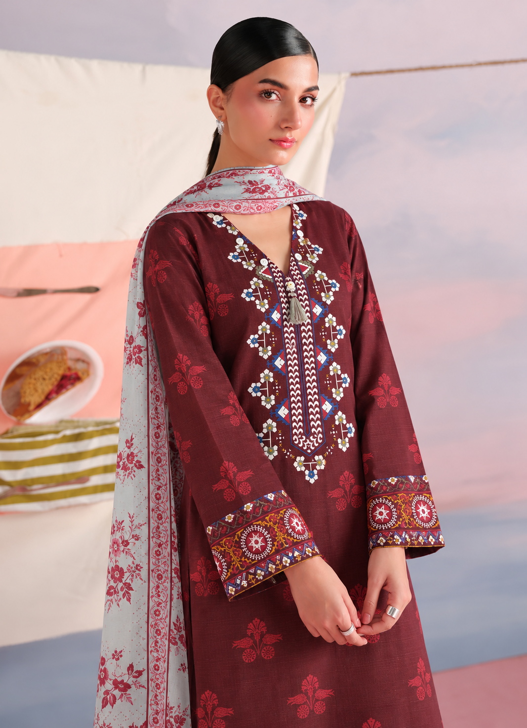 Khaddar Mahroon Printed 3-Piece Stitched Suit