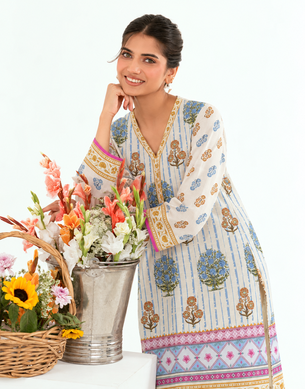 Khaddar Off-White Printed 3-Piece Stitched Suit