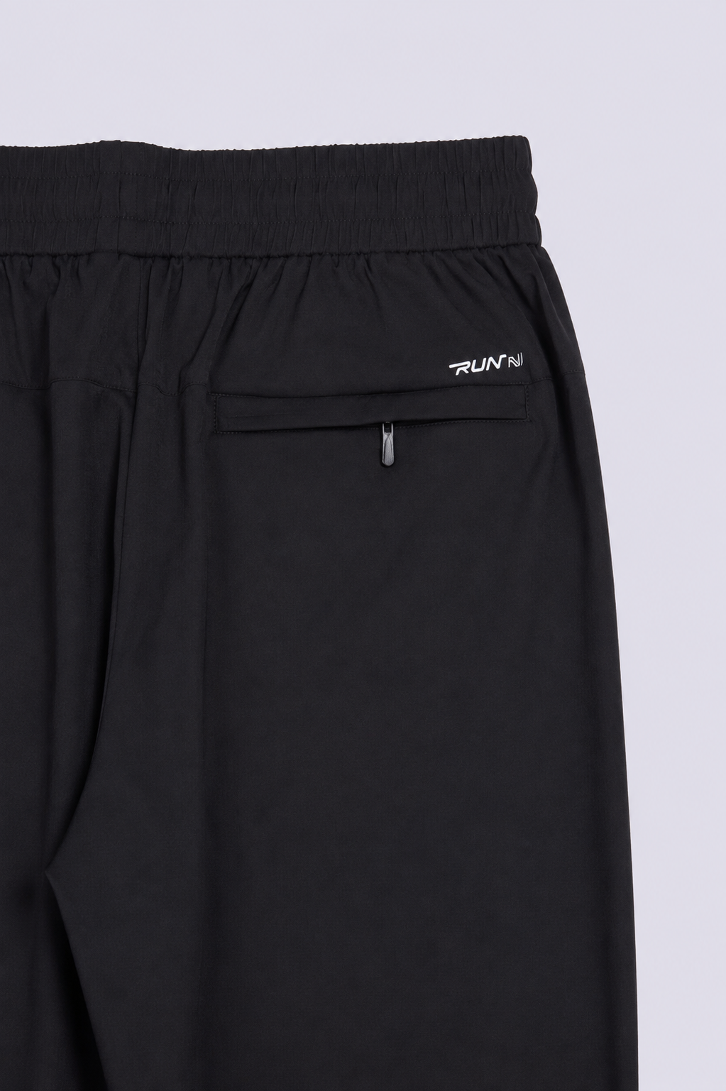 RELAXED FIT PERFORMANCE JOGGER TROUSERS