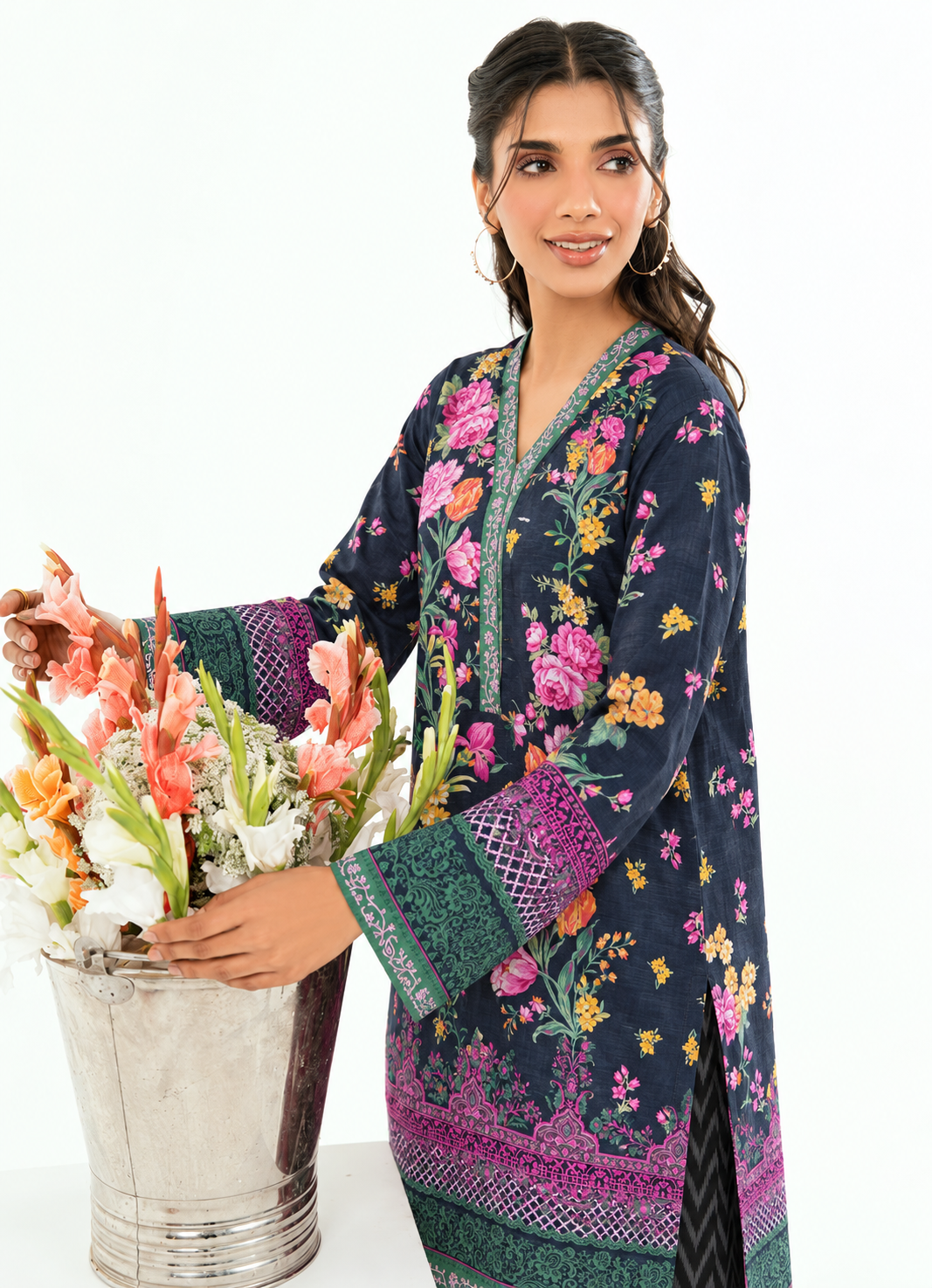 Khaddar Navy Blue Printed 3-Piece Stitched Suit