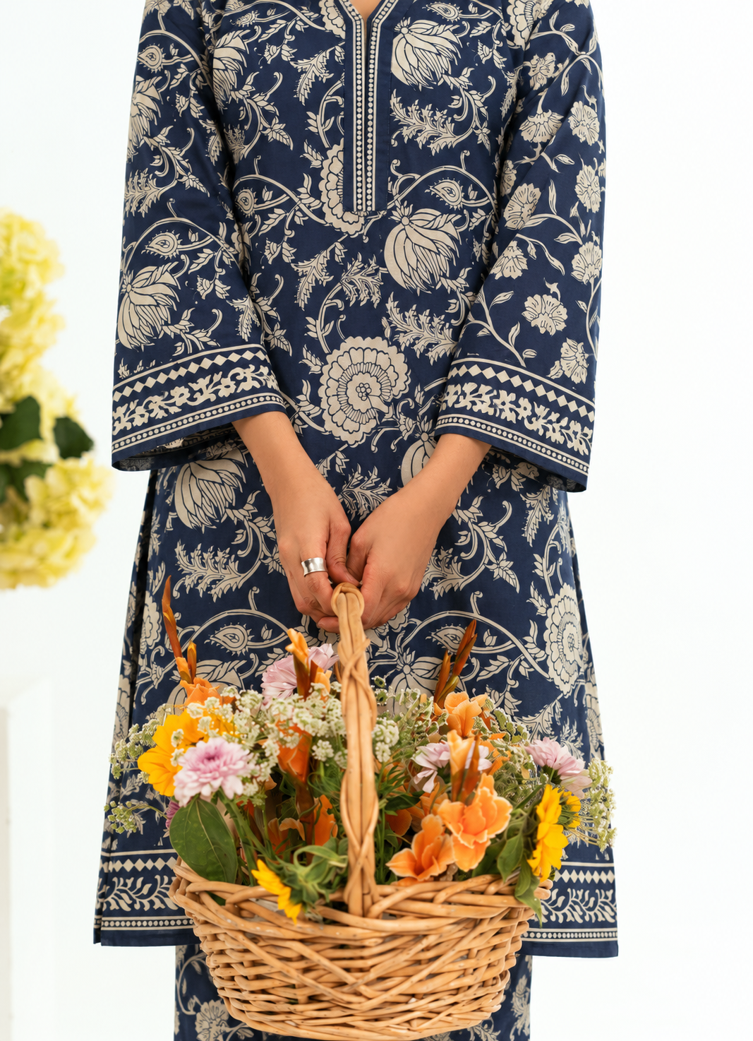 Khaddar Navy Blue Printed 3-Piece Stitched Suit