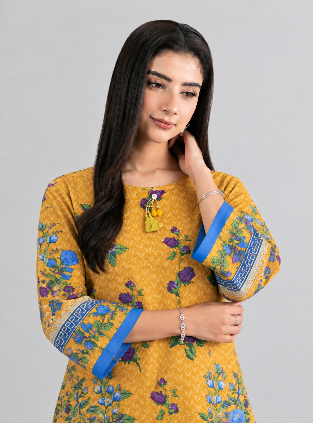 Floral Printed Khaddar 3PC Stitched Suit