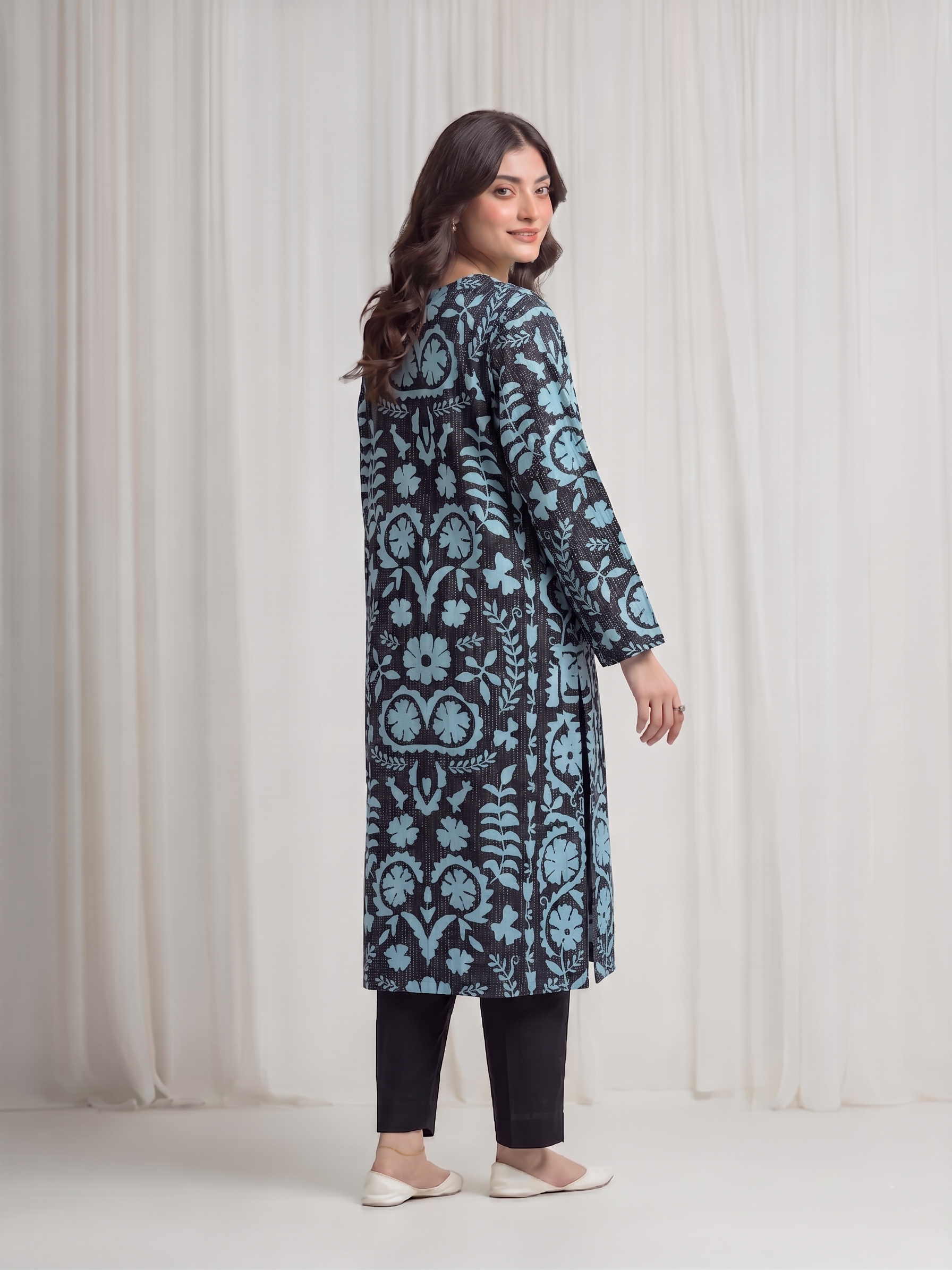 Basic Printed Lawn 3-Pieces Stitched