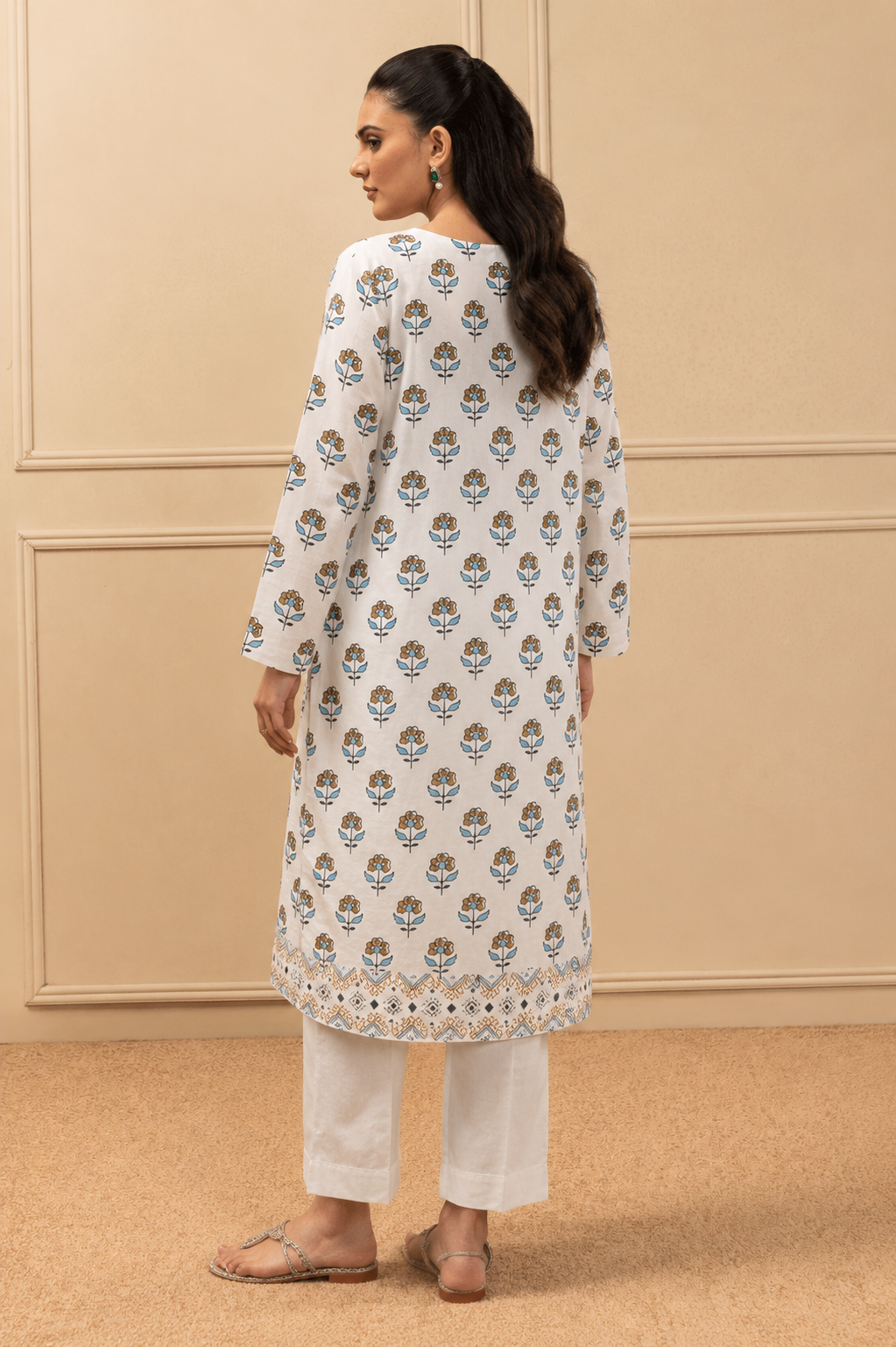 Basic Printed Lawn 3-Pieces Stitched