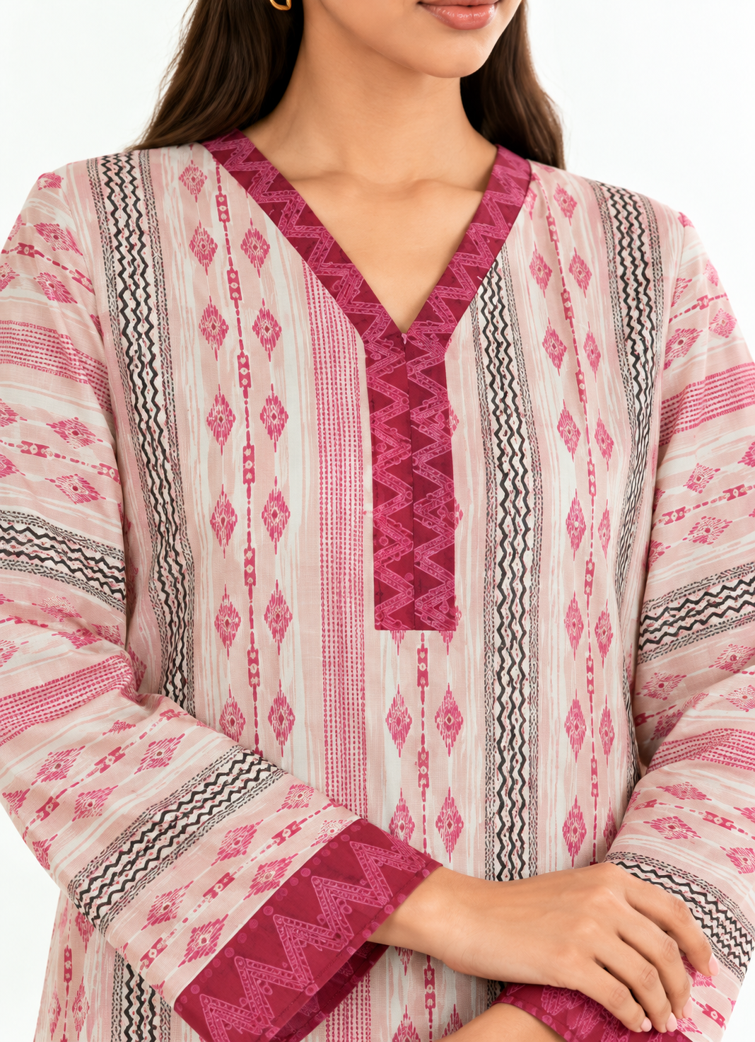 Khaddar Pink Printed 3-Piece Stitched Suit