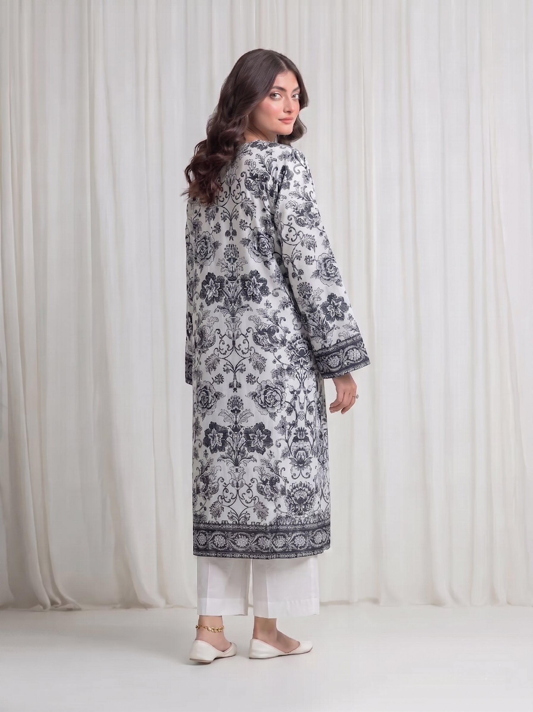 Basic Printed Lawn 3-Pieces Stitched