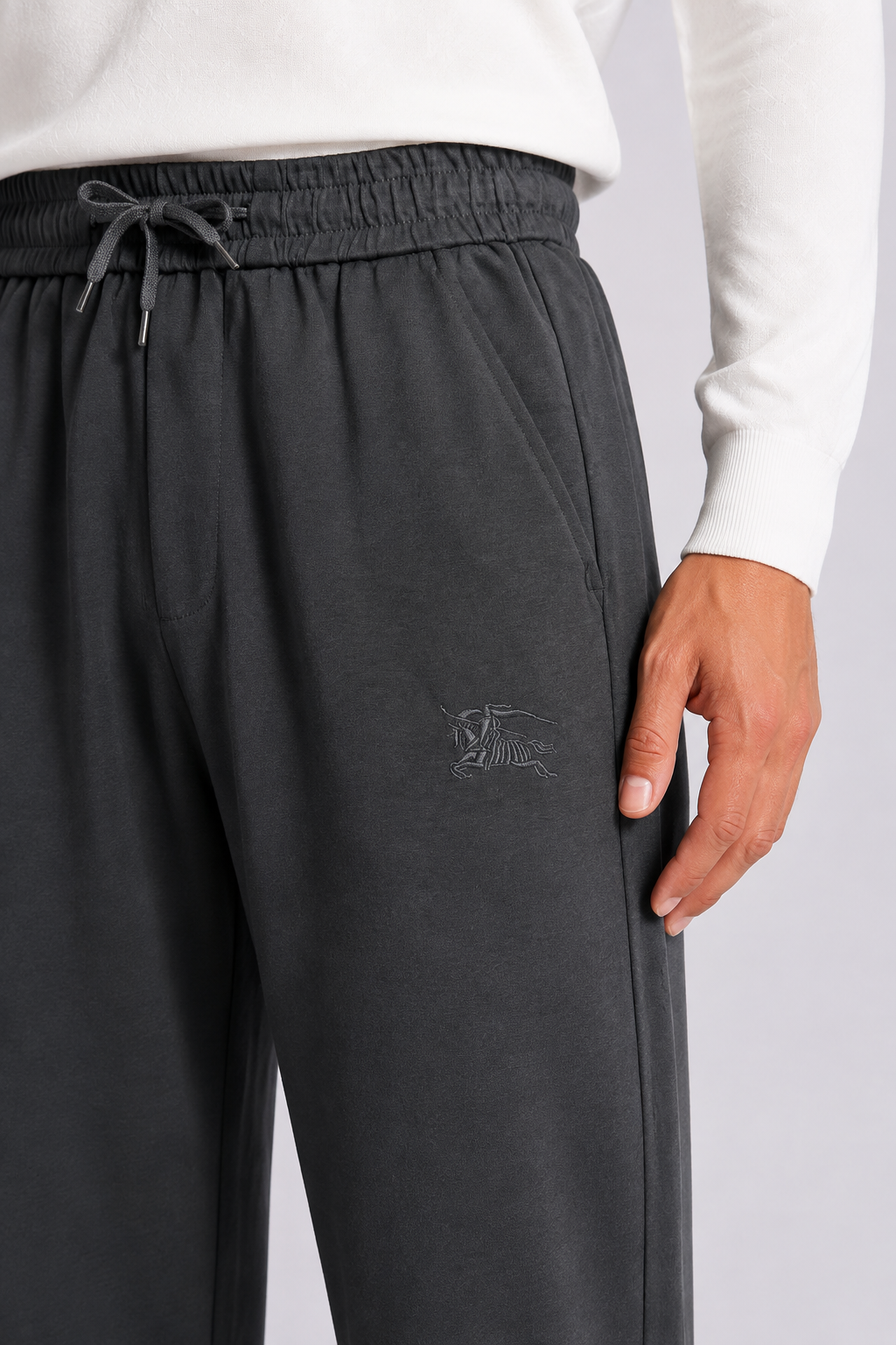 RELAXED FIT STRAIGHT TROUSERS