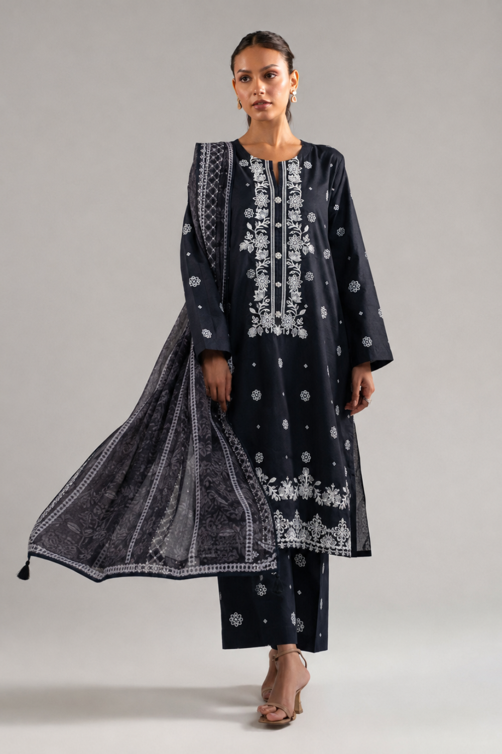 Embroidery Cotton 3-Pieces Stitched
