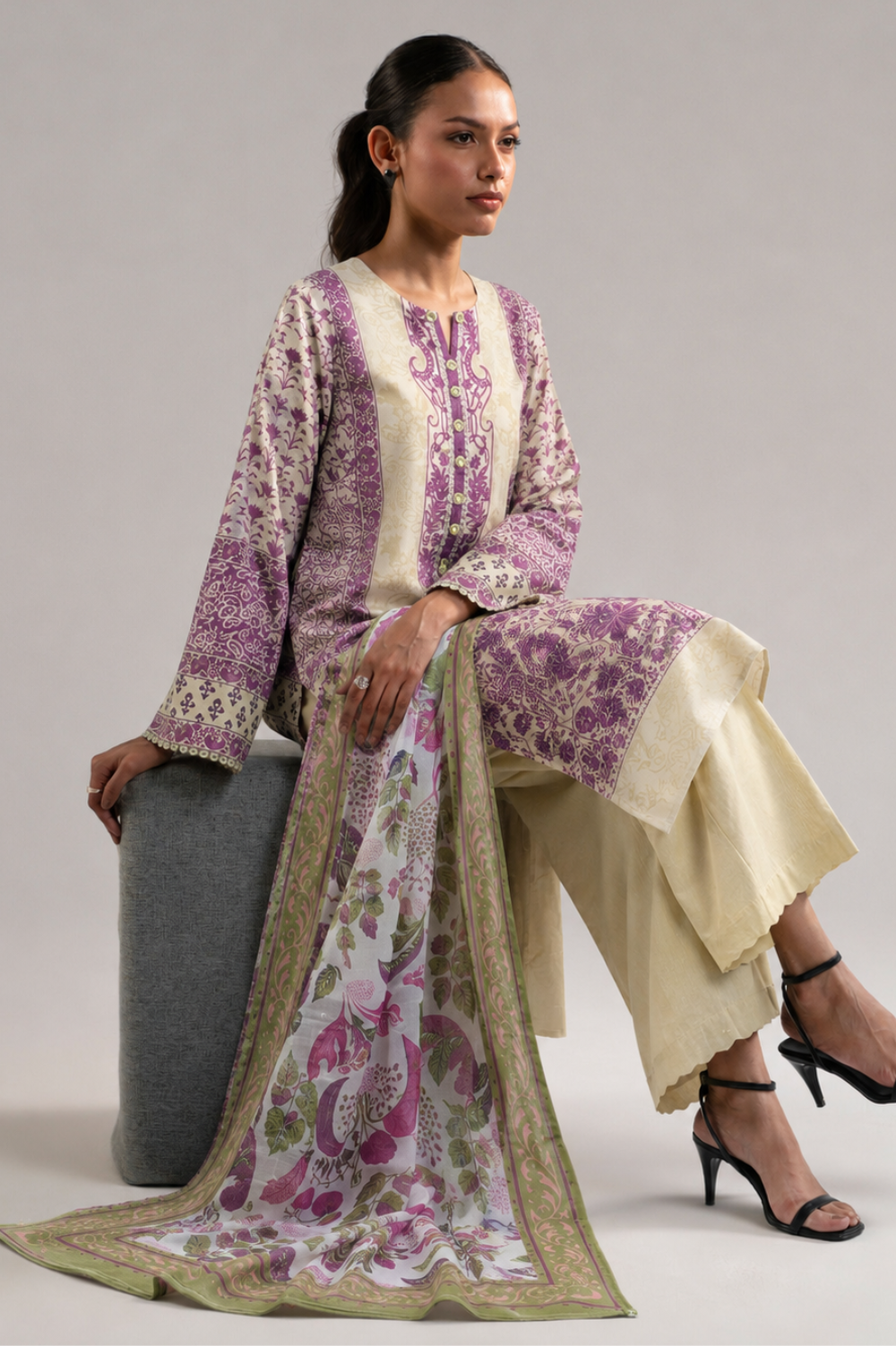 Basic Printed Lawn 3-Pieces Stitched