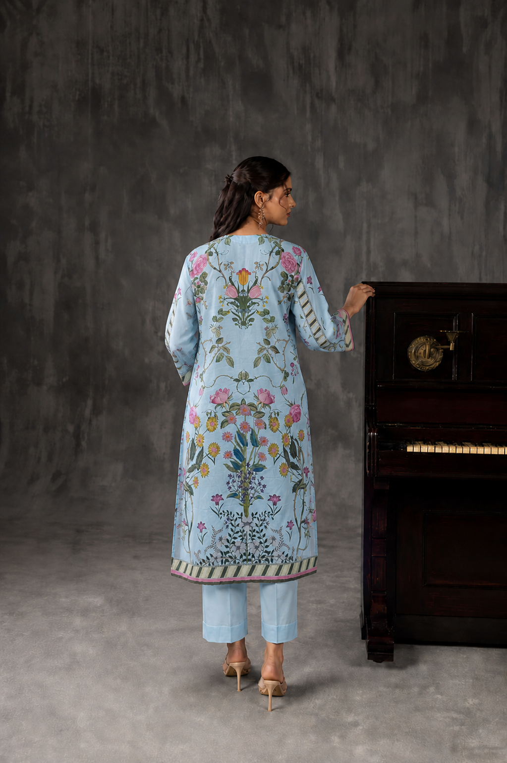 Basic Printed Lawn 3-Pieces Stitched
